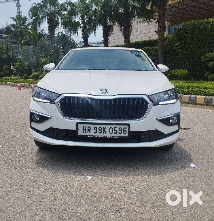 Skoda Slavia 1.0 Ambition Tsi At, 2023, Petrol