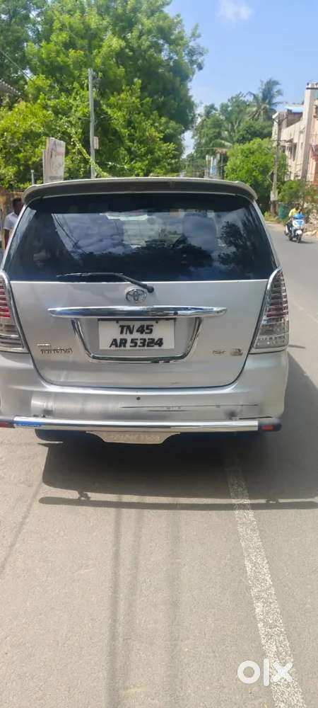 Toyota Innova 2010 Diesel 245000 Km Driven