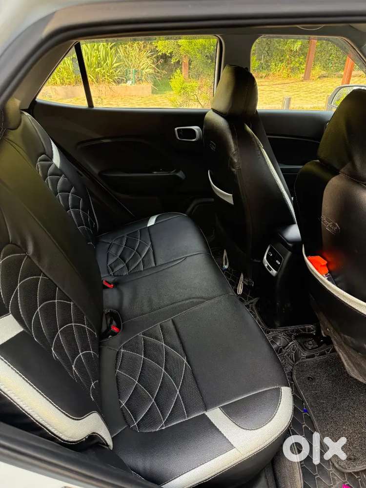 Hyundai Venue 2020 Petrol 33586 Km Driven