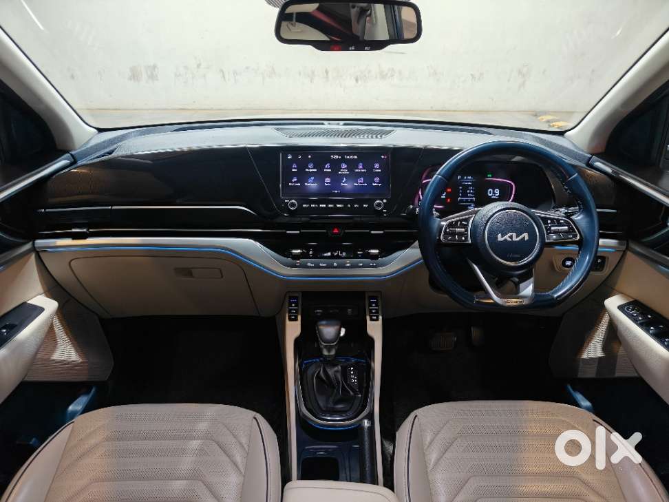 Kia Carens 1.4 Luxury Plus 6 Str, 2022, Petrol