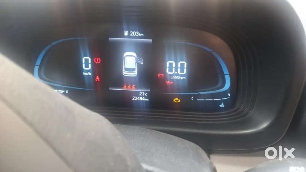 Hyundai Venue 2023 Petrol 24000 Km Driven