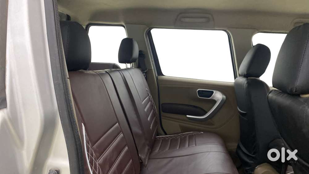 Mahindra Tuv 300 Mhawk100 T8, 2017, Diesel
