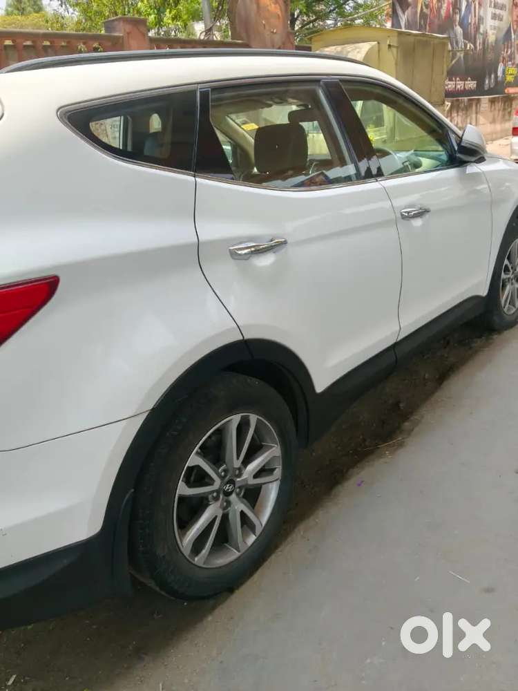 Hyundai Santa Fe 2016 Diesel 100000 Km Driven Sell On Urgent Besis