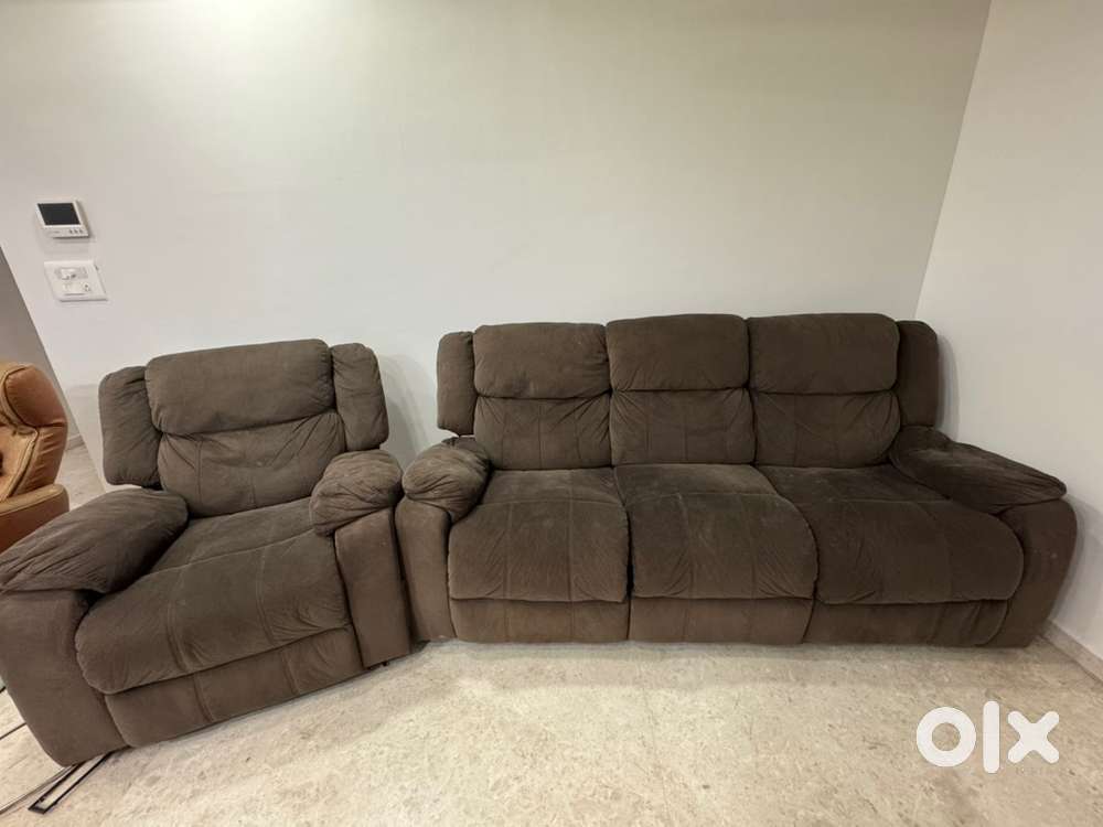 Reclinable Sofa
