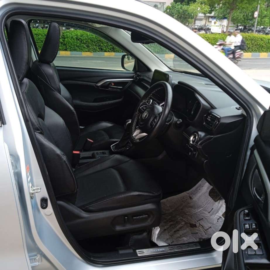 Toyota Urban Cruiser Hyryder 1.5 V Neo Drive At, 2025, Petrol