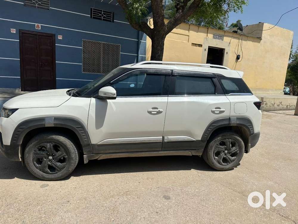 Maruti Suzuki Brezza 2024 Petrol Well Maintained