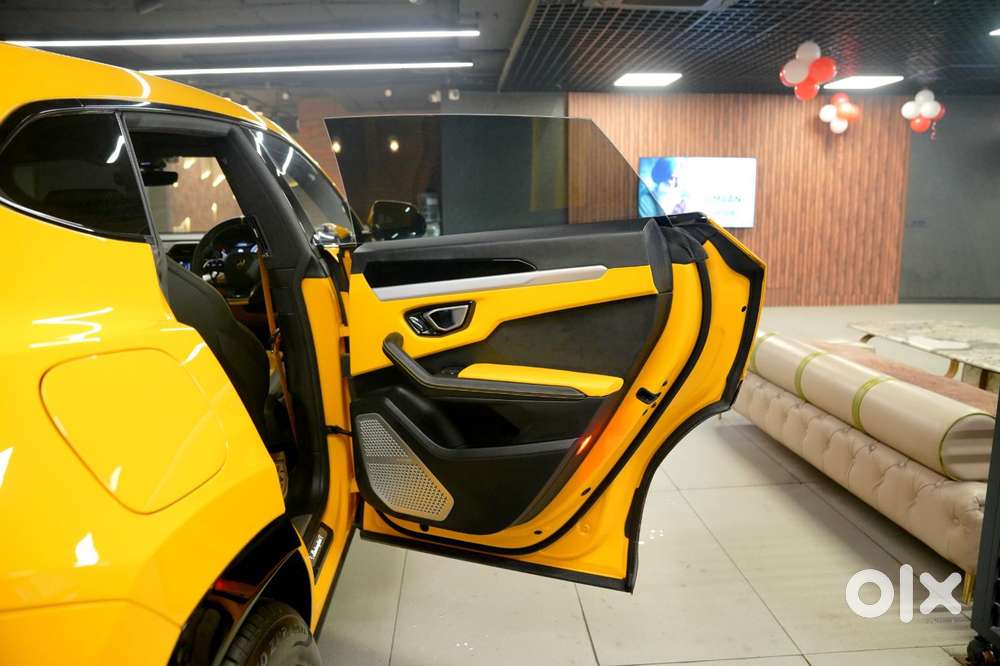 Lamborghini Urus V8, 2018, Petrol