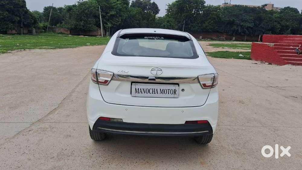 Tata Tigor Xe, 2022, Petrol