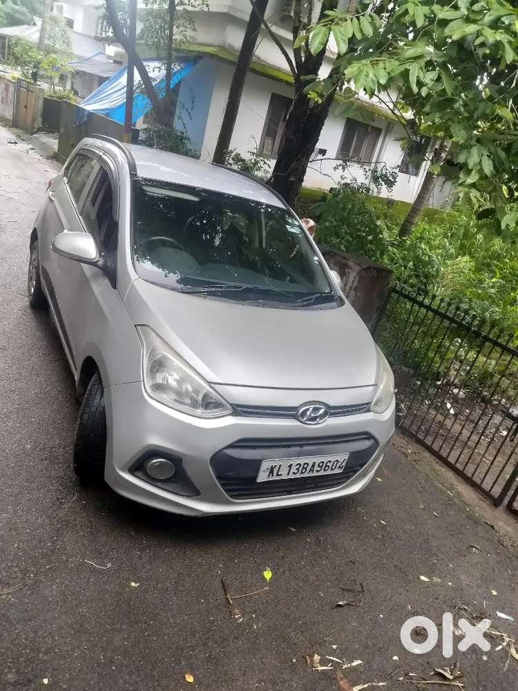 Hyundai I10 Sportz Diesel 2015 72km Driven Neat Vehicle