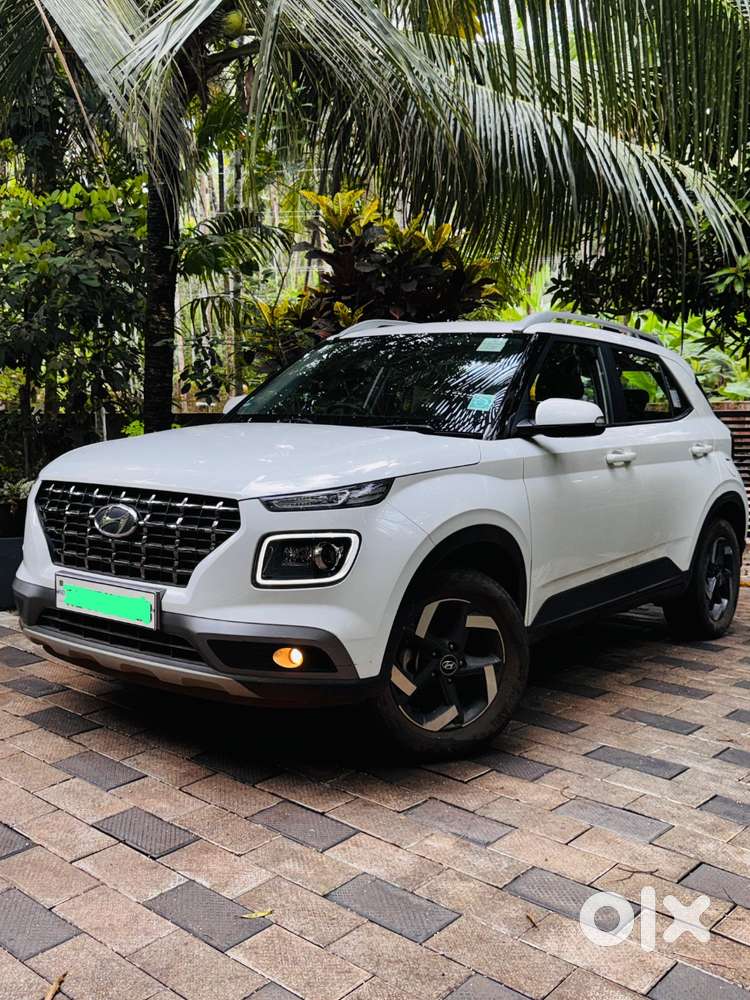 Brand New Condition, New Battery, Alloy Wheel, Sunroof