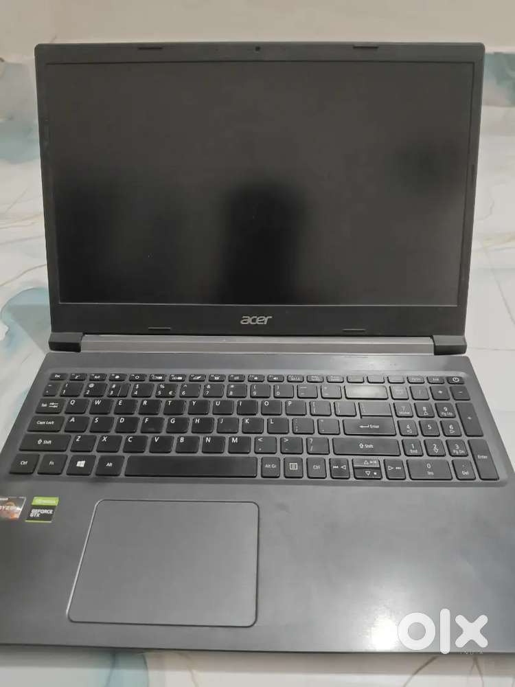 Acer Aspire 7 AMD Ryzen 5 Quad Core 3550H - (8 GB/512 GB SSD)
