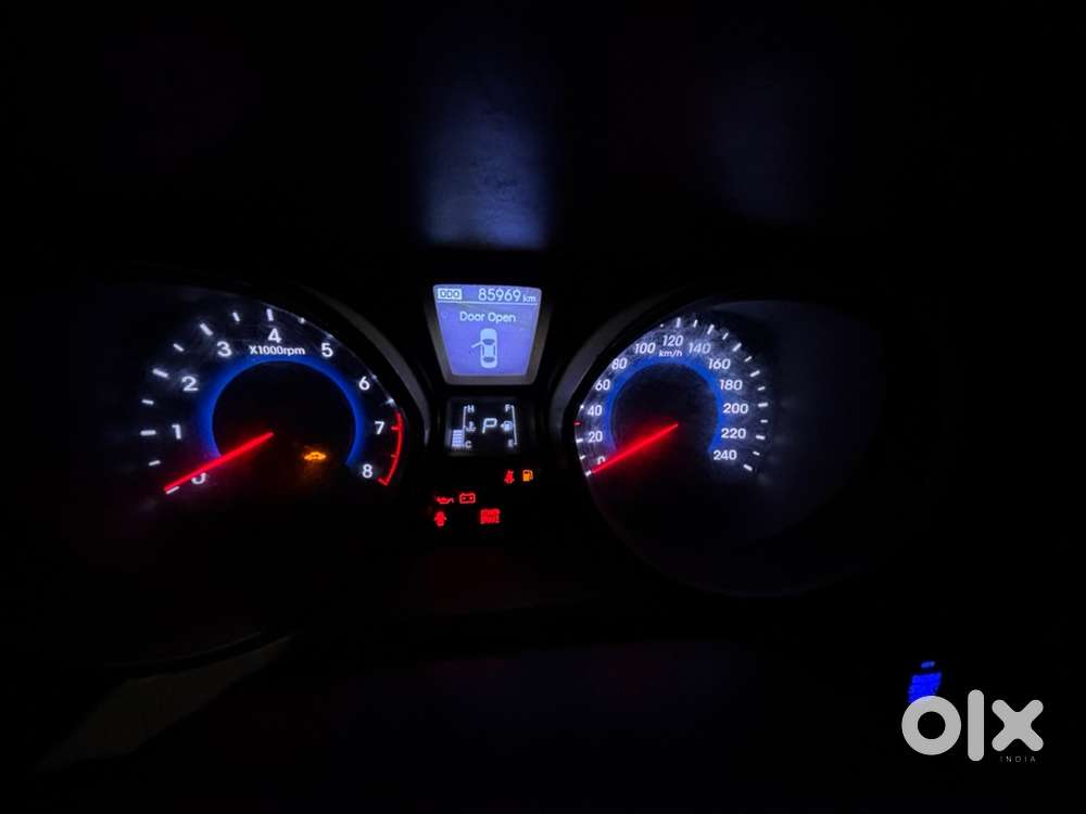 Hyundai Elantra 2013 Petrol Well Maintained