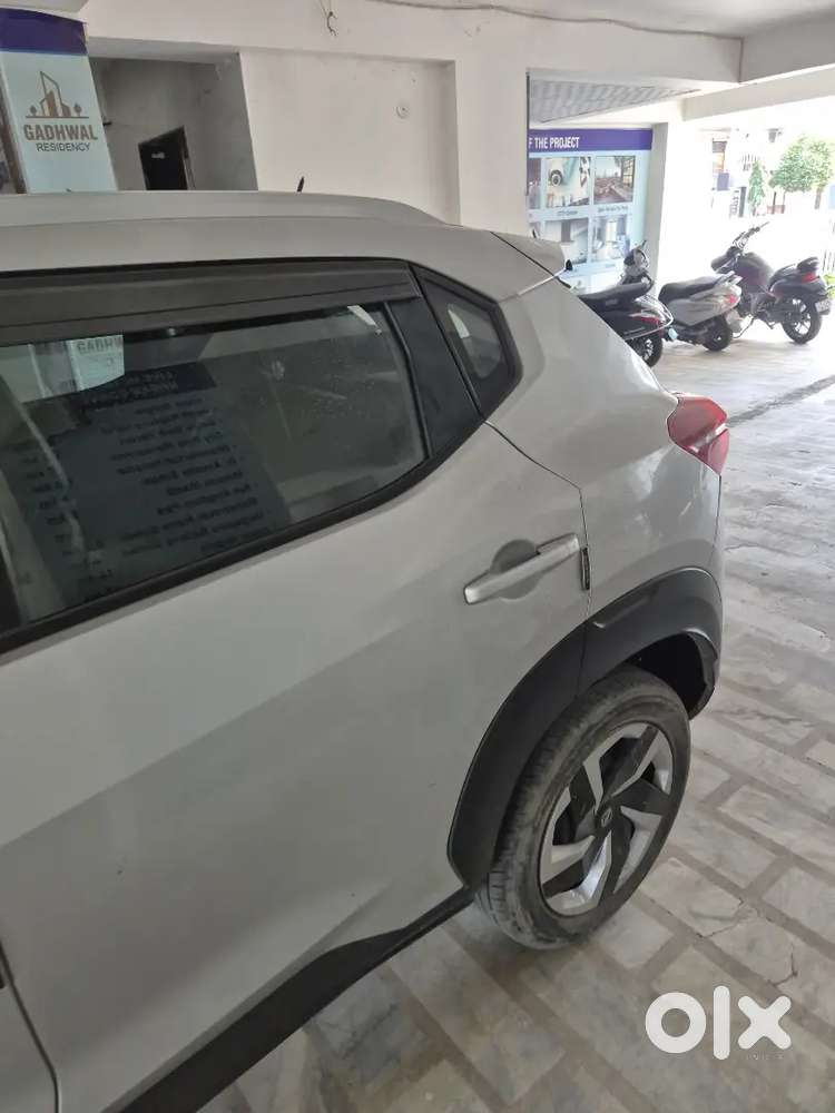 Nissan Magnite 2021 Petrol 24500 Km Driven