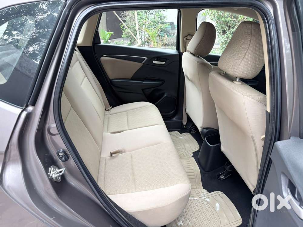 Honda Jazz V Automatic, 2016, Petrol
