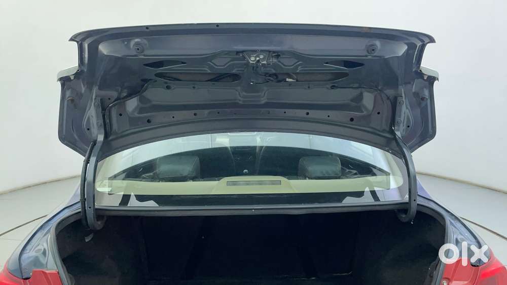 Maruti Suzuki Dzire 1.2 Vxi, 2017, Petrol
