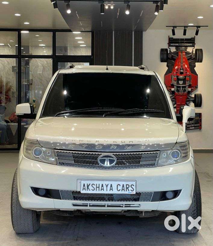 Tata Safari Storme Lx, 2013, Diesel