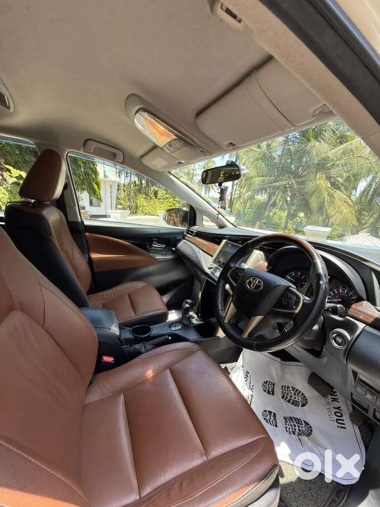 Toyota Innova Crysta 2.8z Automatic