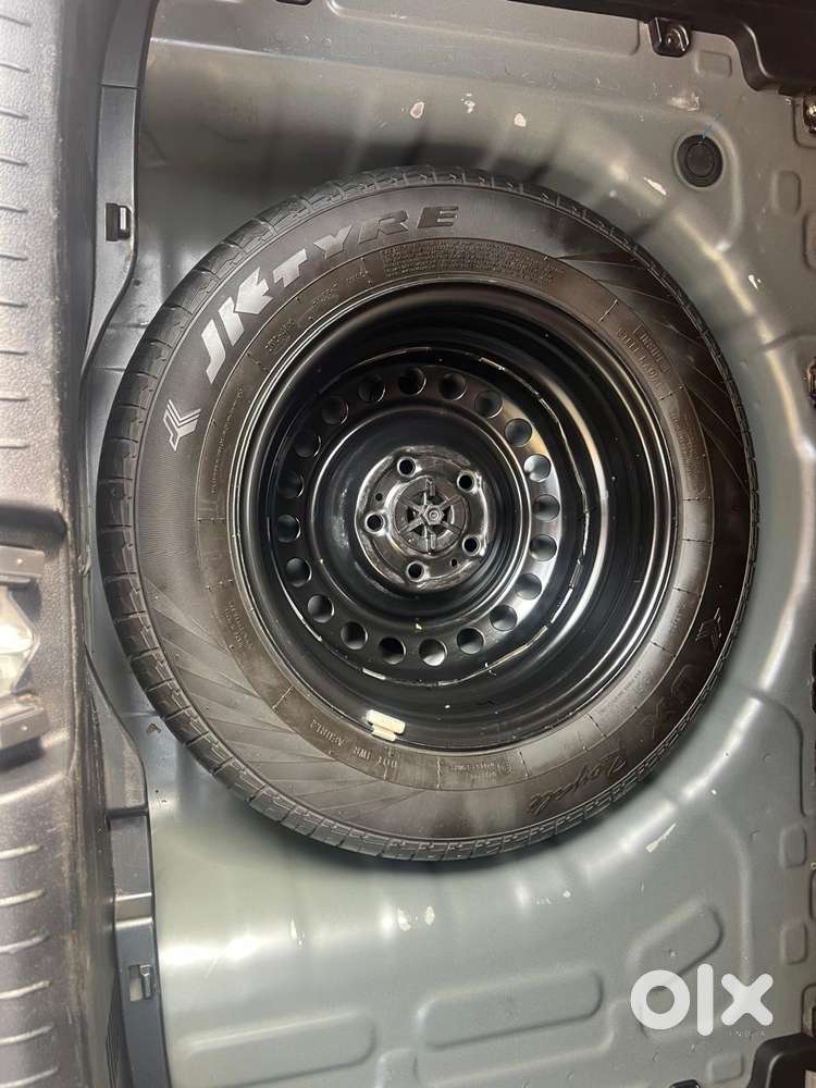 Hyundai Venue 1.2 S (o), 2024, Petrol