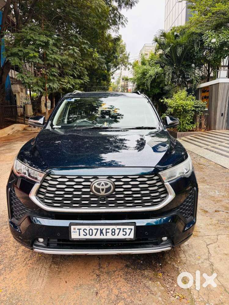 Toyota Innova Hycross 2.0 Vx Hybrid 7 Str, 2023, Petrol