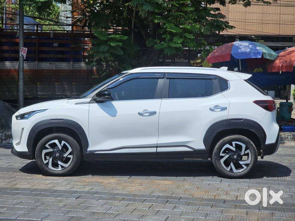 Nissan Magnite 1.0 Xv Turbo Cvt, 2023, Petrol
