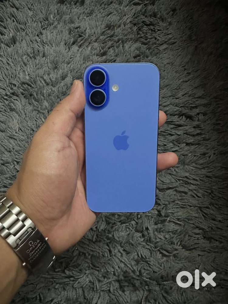 iPhone 16 128 gb variant available with bill&box