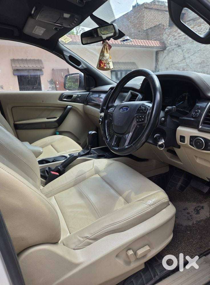 Ford Endeavour 2.2 Titanium At 4x2, 2016, Diesel