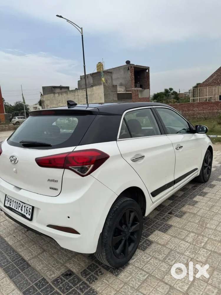 Anand Nagar B No 9 Gali Vich Khadi Ah Ik Sall Di Likh K Guarante Devag