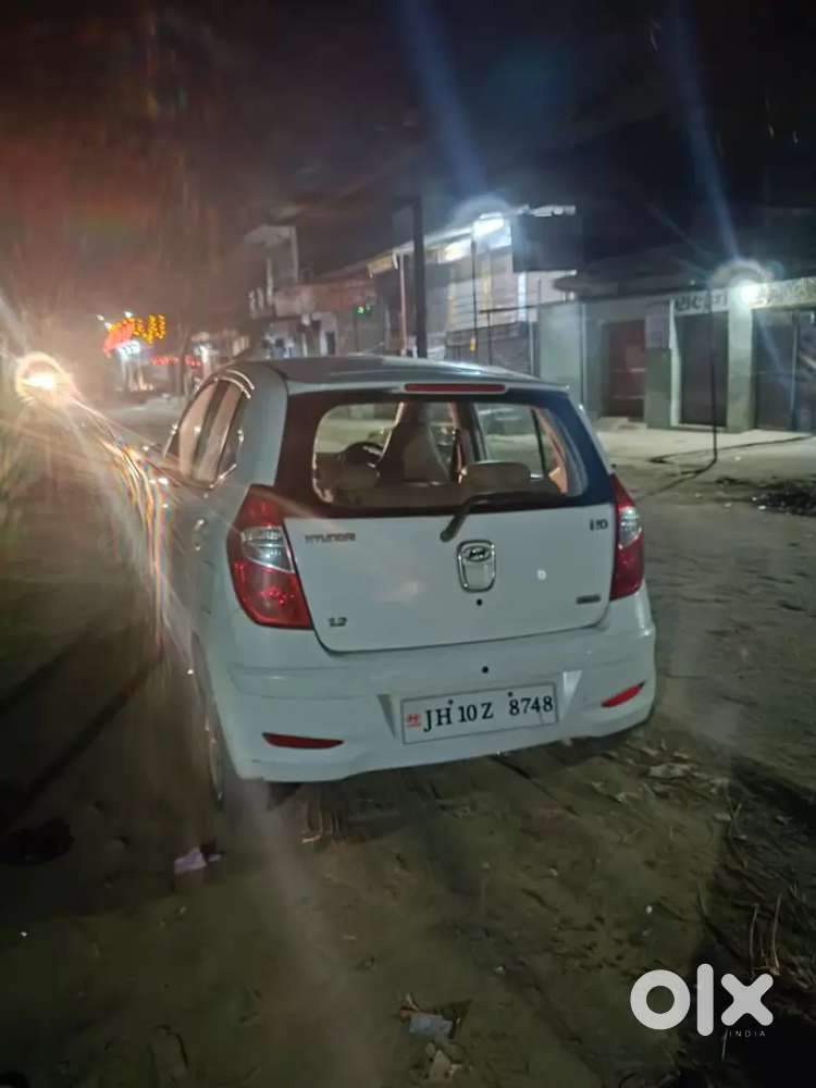 Hyundai I10 2011 Petrol 64000 Km Driven