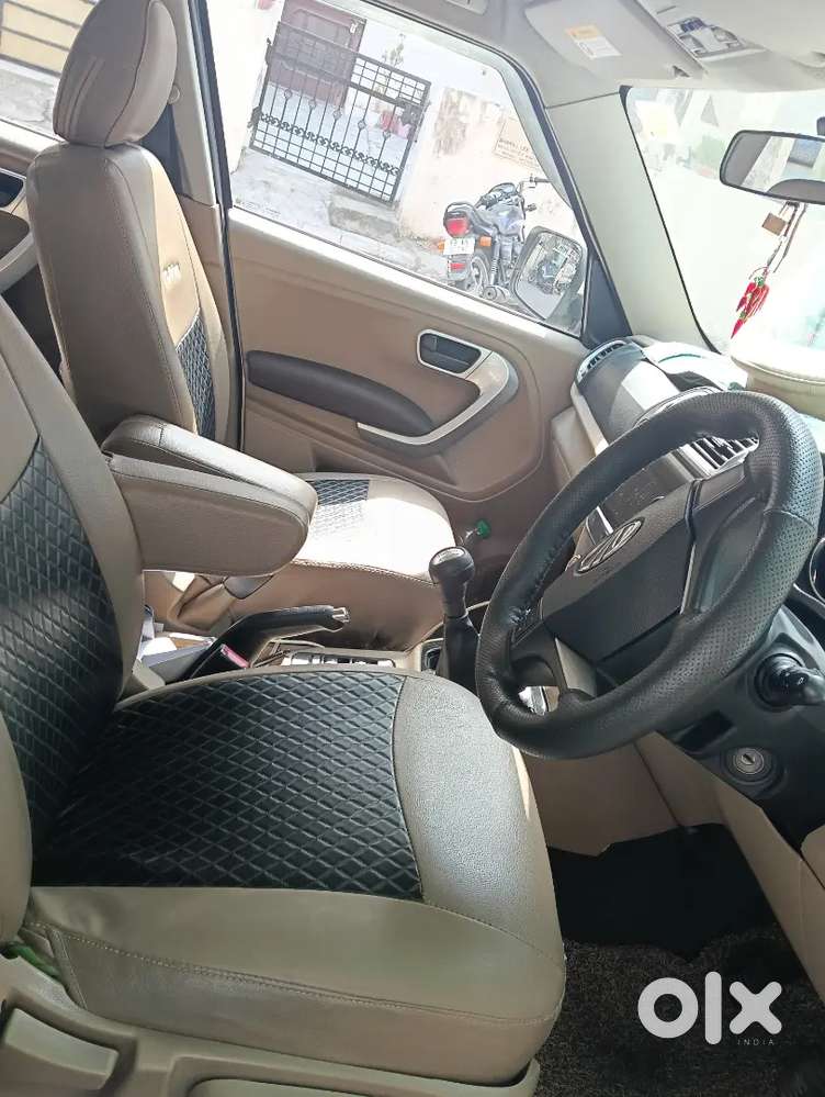 Mahindra Tuv 300 2016 Diesel 120000 Km Driven