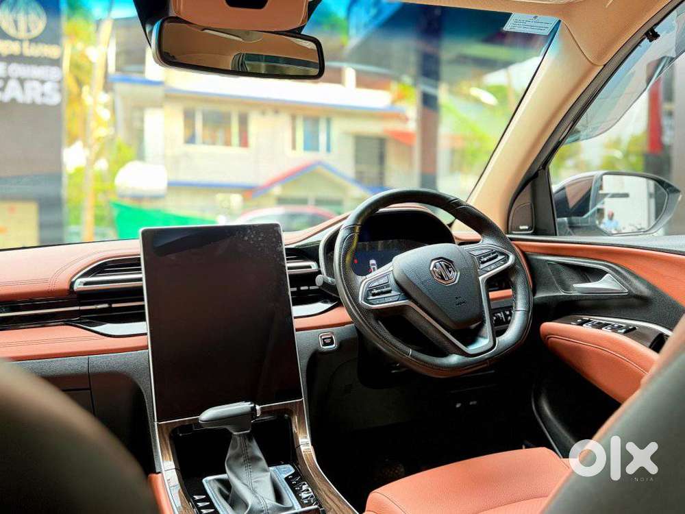 Mg Hector Plus Savvy Pro 1.5 Turbo Petrol Cvt 7 Str, 2023, Petrol