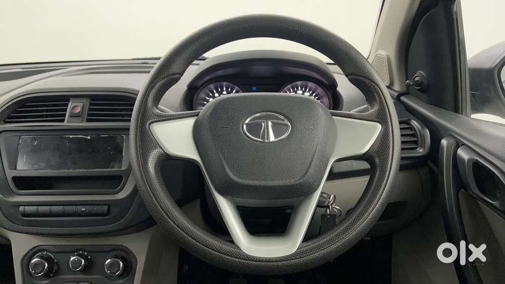 Tata Tiago Xe, 2016, Petrol