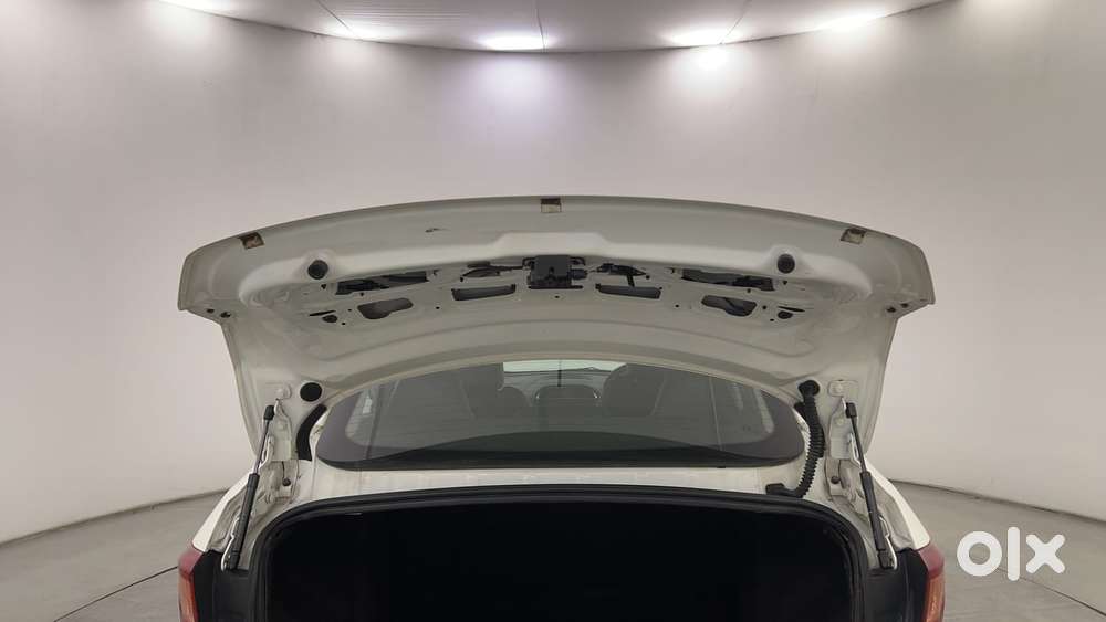 Tata Tigor Xza, 2018, Petrol