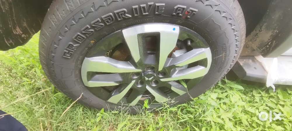 Mahindra Thar Roxx Top End Alloy Wheels With Brand New Ceat