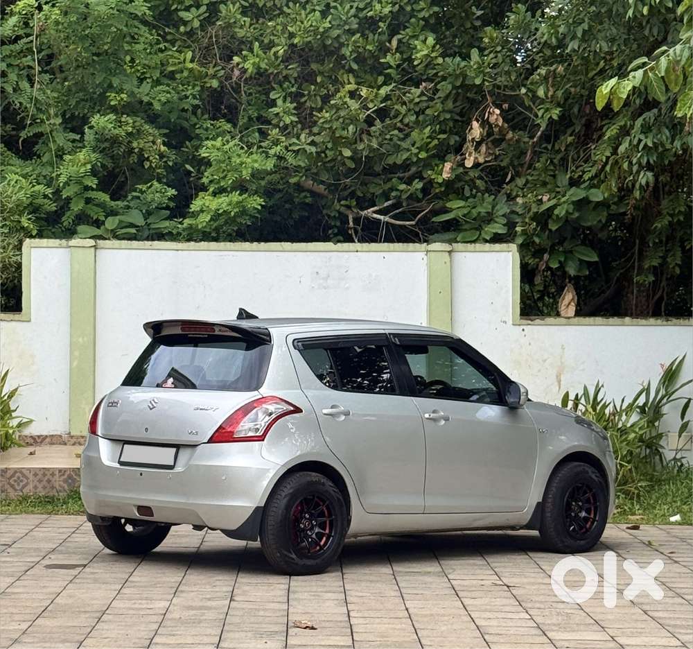 Maruti Suzuki Swift 2011-2014 Vxi, 2013, Petrol