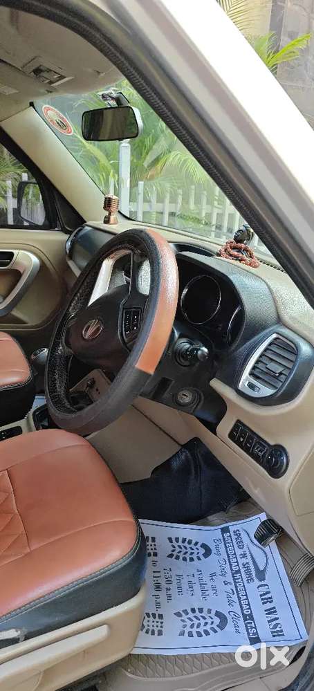 Mahindra Tuv 300 T8