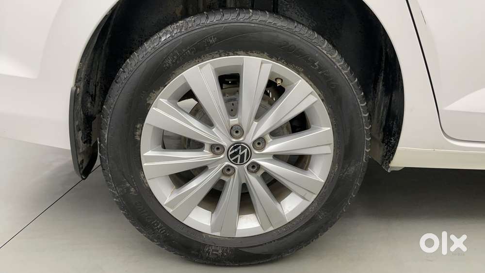 Volkswagen Virtus Highline Plus 1.0 Tsi At, 2024, Petrol