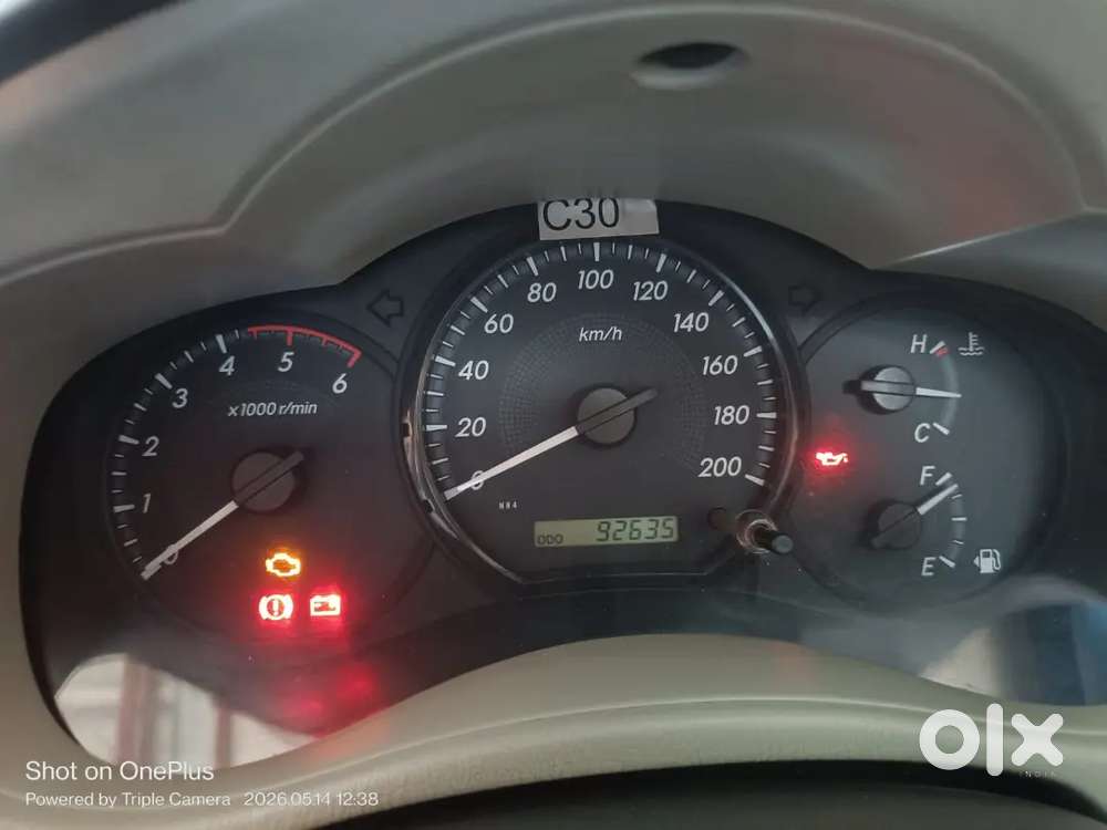 Toyota Innova 2013 Diesel Company Maintained ,excellent Condition.