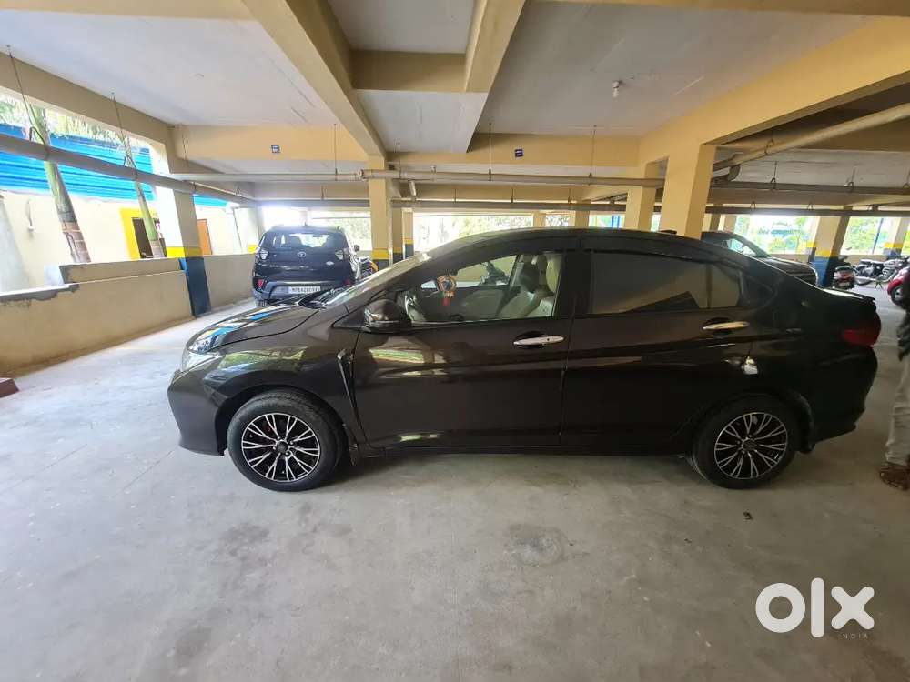 Honda City Automatic With Sunroof