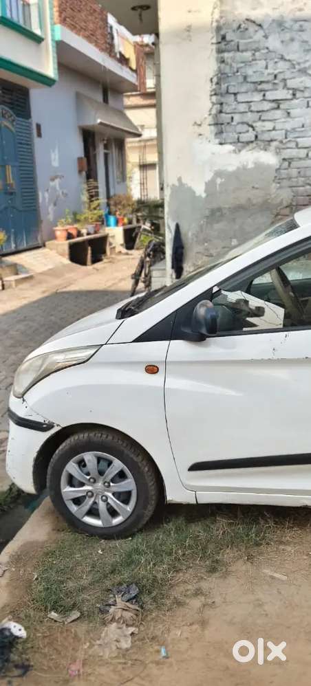 Hyundai Eon Magna+ Petrol Automatic 2013 Car