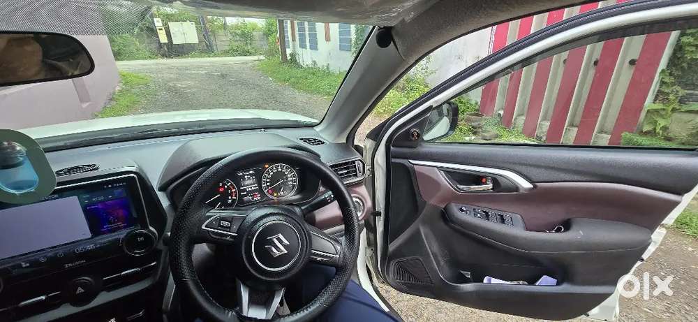 Maruti Suzuki Vitara 2025 Super Condition 23000 Km Dual Tone