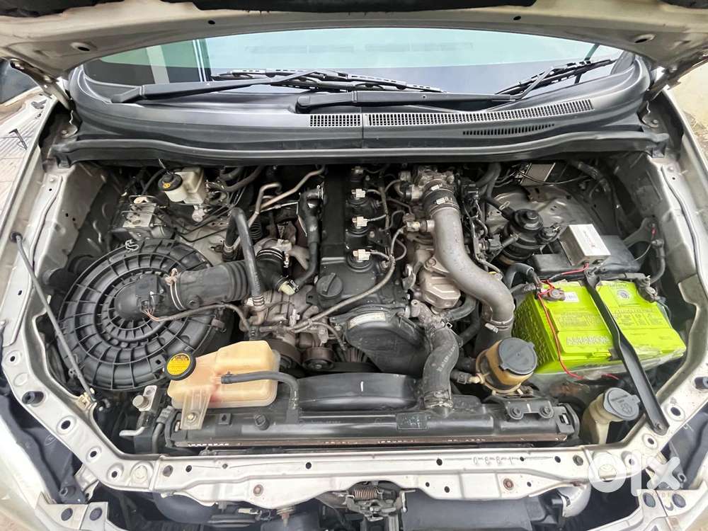 Toyota Innova 2.5 V Diesel 8-seater, 2011, Diesel
