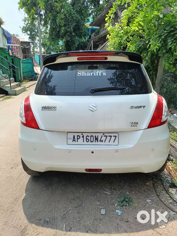 Maruti Suzuki Swift 2017 Diesel 124900 Km Driven