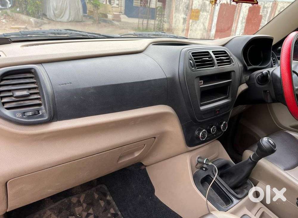 Mahindra Tuv 300 T4 Plus, 2019, Diesel