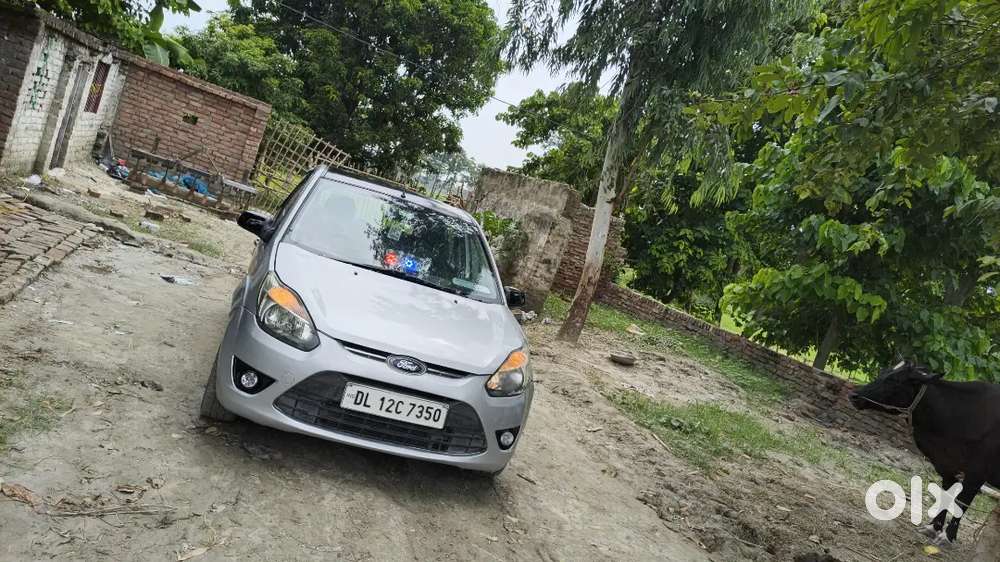 Ford Figo Petrol Titanium 2012