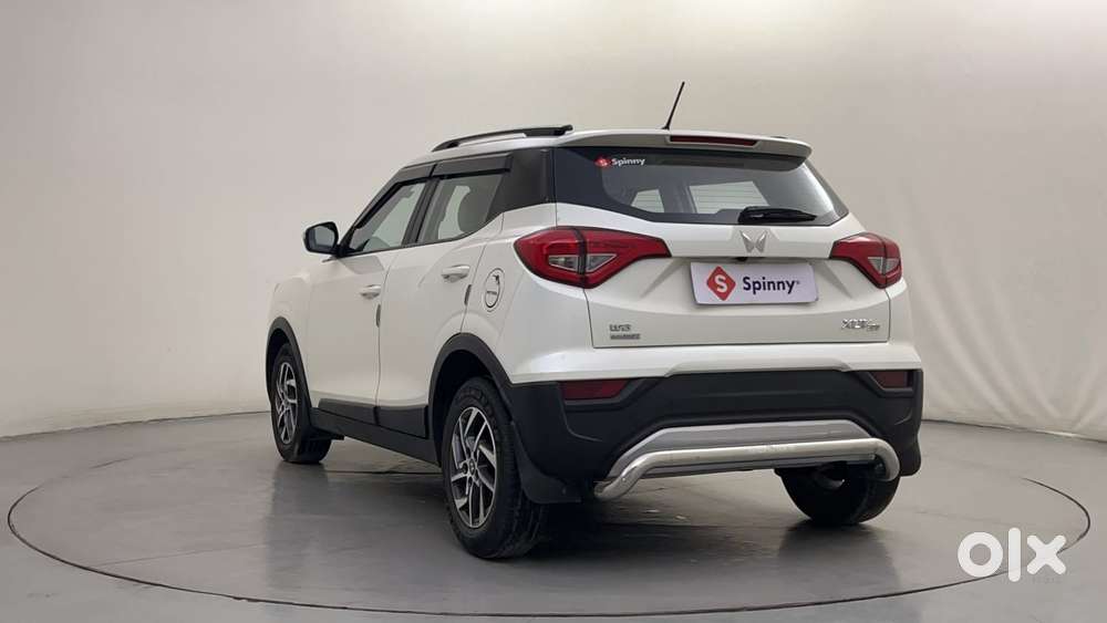 Mahindra Xuv300 1.2 W8 (o) Amt Petrol, 2022, Petrol