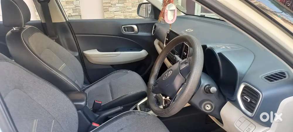 Hyundai Venue 2019 Petrol 48000 Km Driven Well Maintained