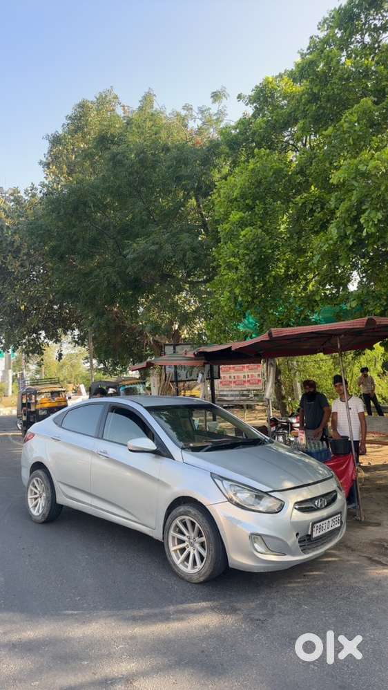 Hyundai Verna Fluidic 2011 Diesel Manual