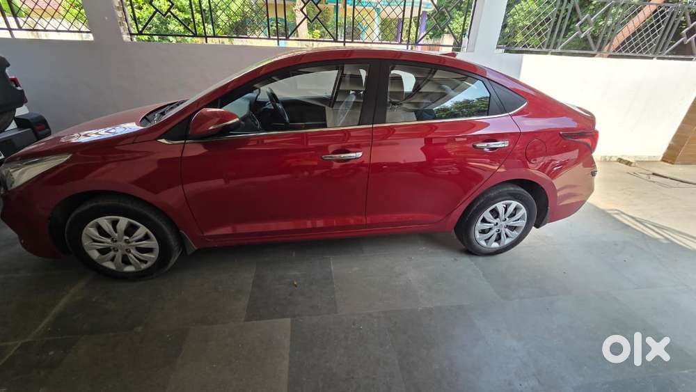 Hyundai Verna 1.6 Sx (o) Crdi Se, 2017