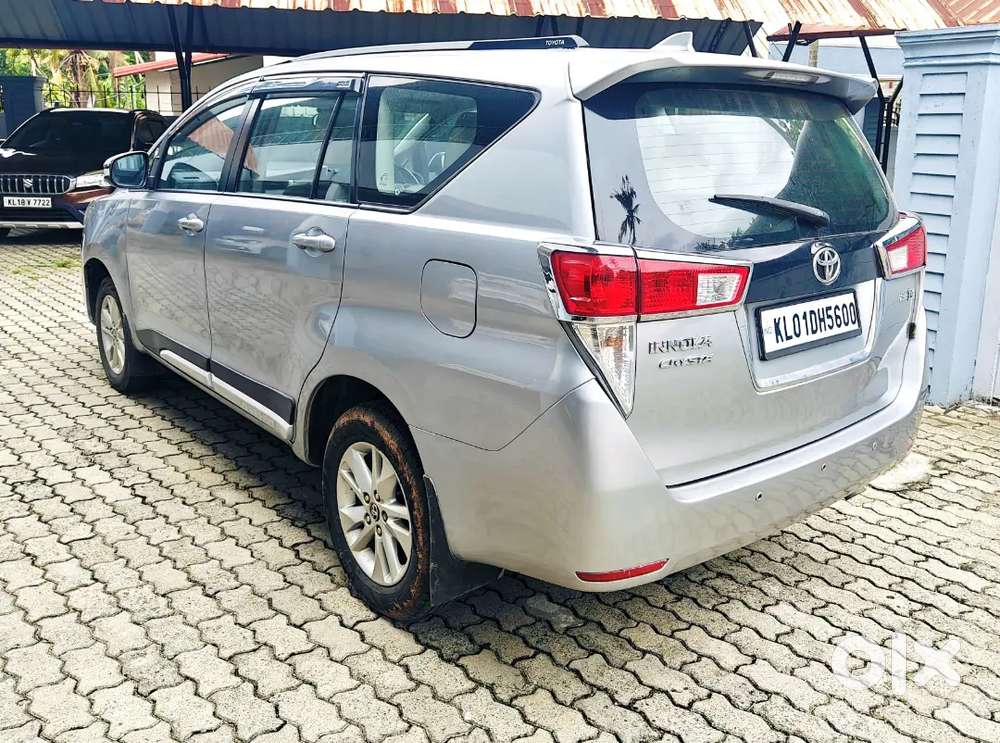 Toyota Innova Crysta Gx Automatic 2016