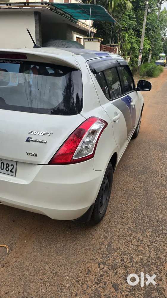 Maruti Swift Vxi Petrol 2017  Single Owner  Excellent Condition